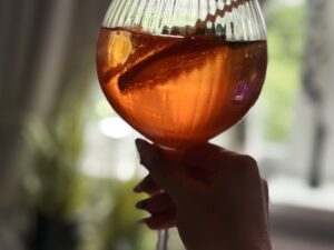 Szklany kieliszek koktajlowy prążkowany ZŁOTY PASE Glasses GOLD rim coctail glass 27021728