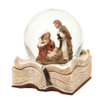Zimowa kula śnieżna Święta Rodzina 7,5 x 7 x 9 cm Snow globe Holy Family on book 7,5 cm 50 1635