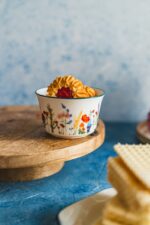 PAN KWIATEK ceramiczna miska do dipów 8,5 cm  MR FLOWER ceramic DIP bowl 8,5 cm decal