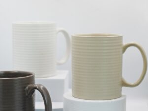 Ceramiczna linia HUG ME kubek 3 kolory Ceramic HUG ME mug 3 colors 24328211