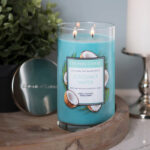 ŚWIECZKA zapachowa Coconut Water CANDLE Colonial Classic 19oz - Coconut Water