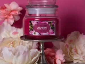 ŚWIECZKA zapachowa sojowa KWIATOWY 255g w szkle CANDLE Colonial 9 oz - Wildberry Rose Petals