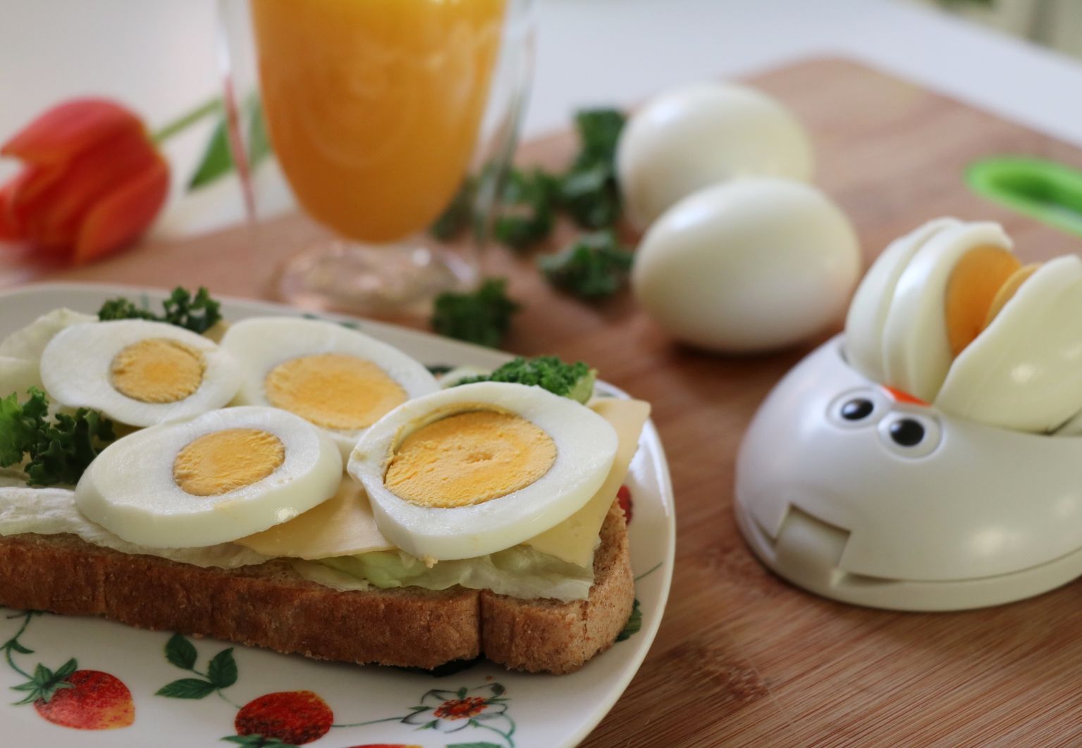 PLASTIC EGG SLICER 22275026 PLASTIC EGG slicer chicken shape 22275026 - obrazek 4