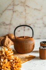 Żeliwny dzbanek 1L SEBASTIANO rdzawy Cast Iron Teapot 1L SEBASTIANO rusty