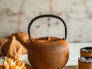 Żeliwny dzbanek 1L SEBASTIANO rdzawy Cast Iron Teapot 1L SEBASTIANO rusty