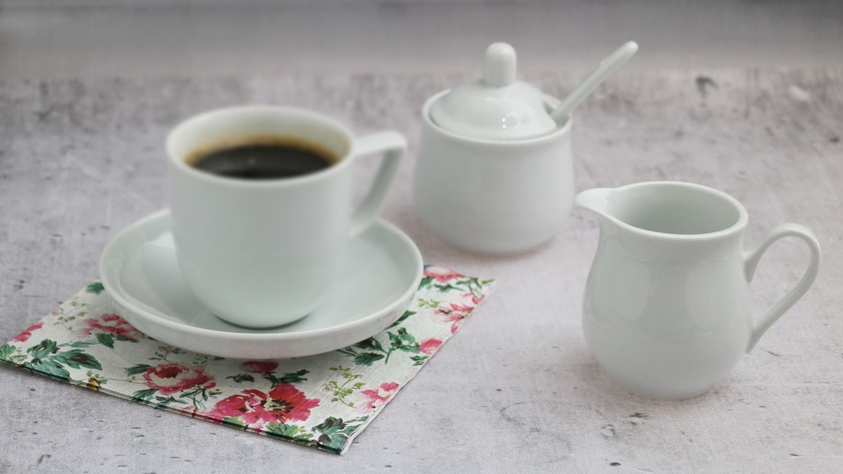 Porcelanowa cukierniczka i dzbanek do śmietanki Porcelain sugar pot with and creamer set 24302091 - obrazek 5