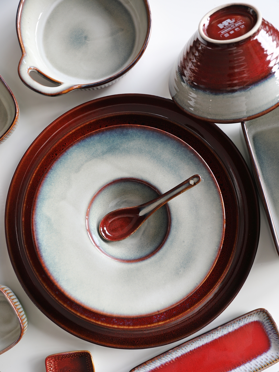 Ceramiczna linia OMBRES talerz do pizzy ciasta 40 OMBRES line pizza or cake plate 40 cm - obrazek 4