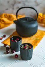 Żeliwne czarki do herbaty SEBASTIANO ciemny szary Cast Iron Tea Cups Set of 2 SEBASTIANO dark grey