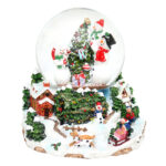 Zimowa kula śnieżna Bałwany przy drzewku LED AA Snow globe Snowman x 3  with e tree LED AA501201