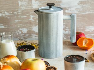 Żeliwna zaparzarka 0,8L SEBASTIANO biały Cast Iron BREWER 0,8L SEBASTIANO white