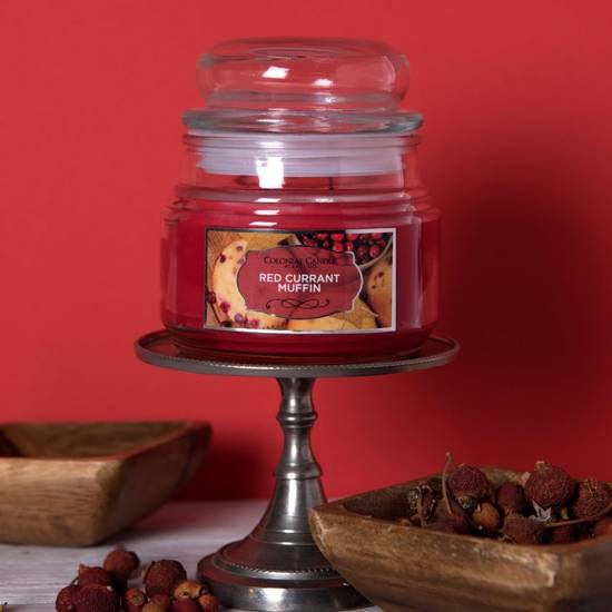 ŚWIECZKA zapachowa sojowa CIASTECZKOWY 255g CANDLE Colonial 9 oz - Red Currant Muffin - obrazek 2