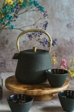 Żeliwny zestaw 1L z czarkami AGNES ciemny szary Cast Iron Set 1L with Cups AGNES dark grey