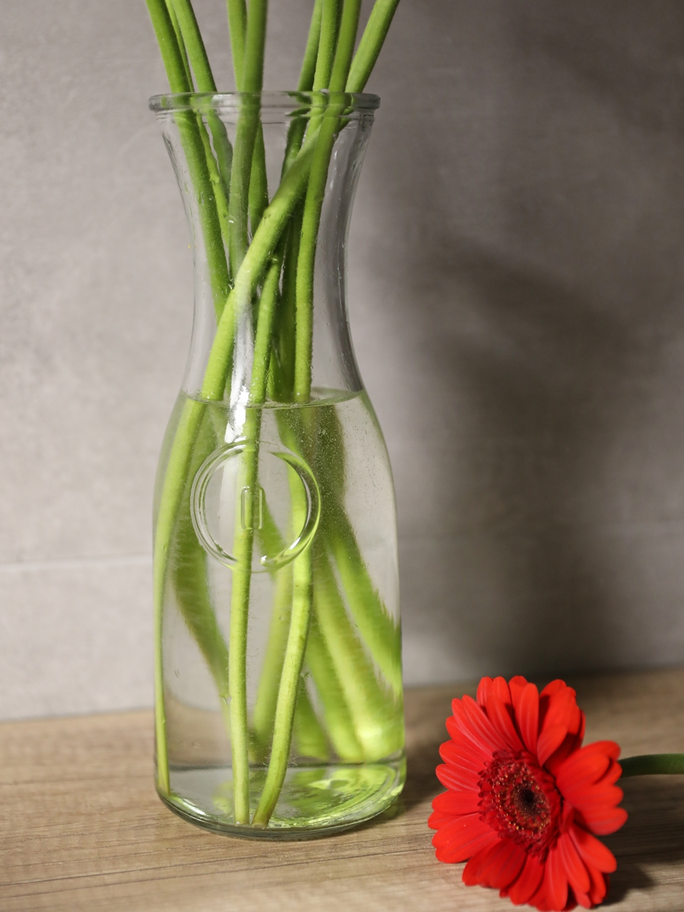 Szklany dzbanek lub wazon do kwiatów 1l 26 cm Glass carafe 1l jug or vase for flowers 23467528 - obrazek 4