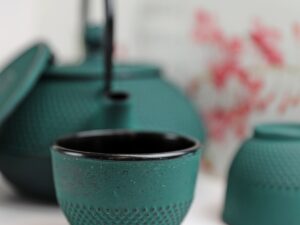 Żeliwne czarki do herbaty zestaw 2 szt ONE ZIELEŃ Cast iron japanese cups set of 2 pcs ONE OLIVE