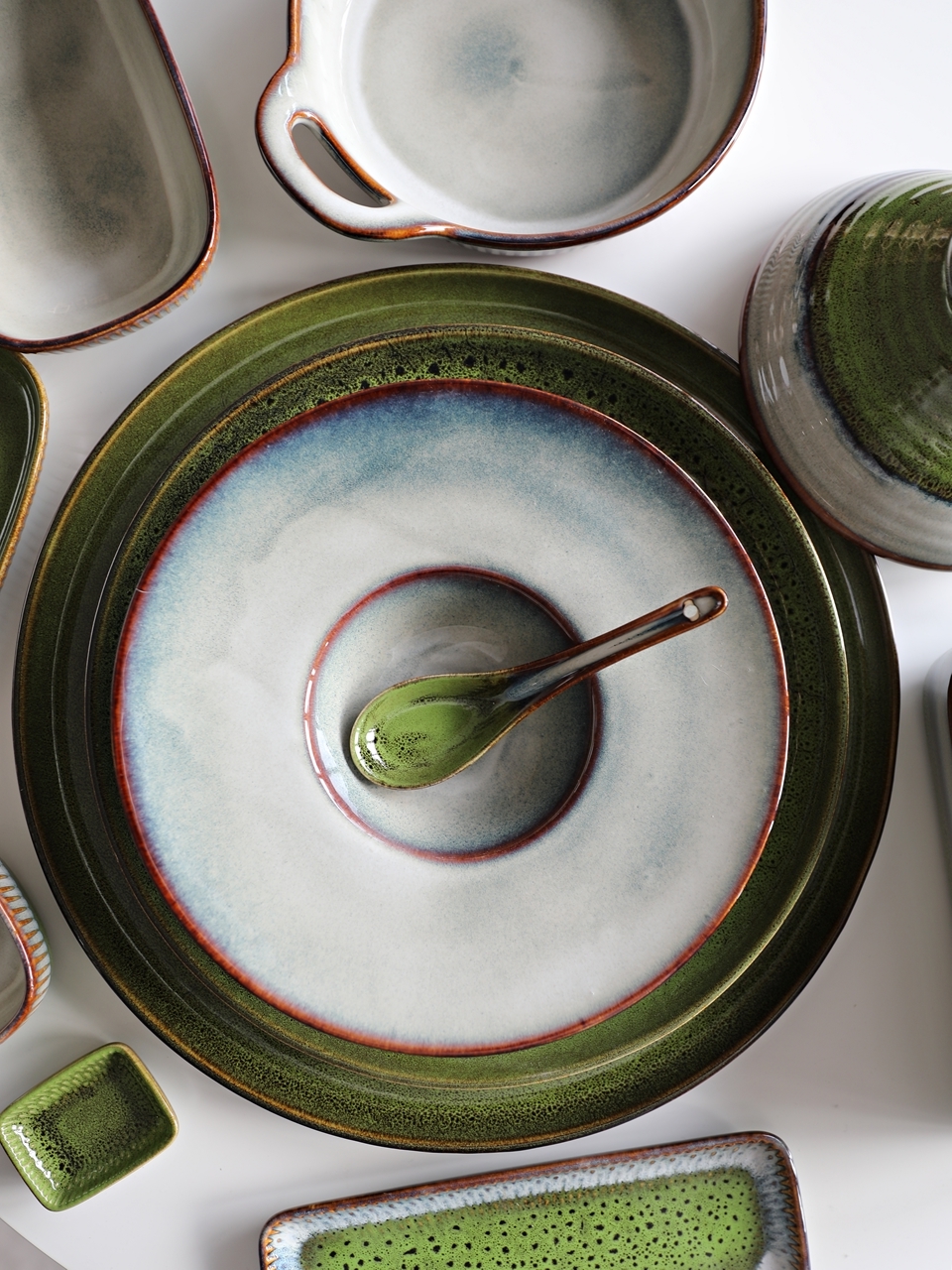 Ceramiczna linia OMBRES talerz do pizzy ciasta 40 OMBRES line pizza or cake plate 40 cm - obrazek 2