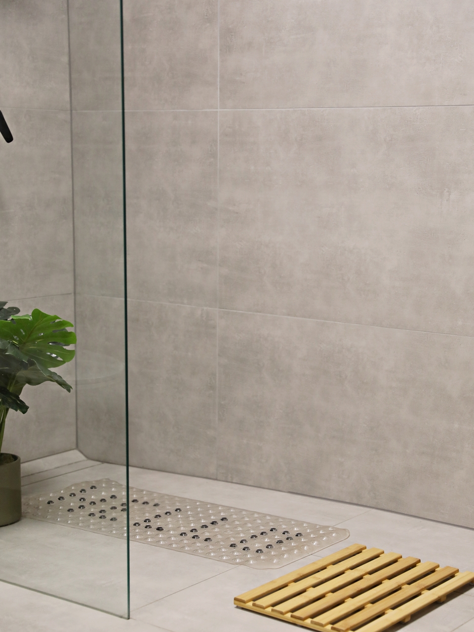 Łazienkowa mata do wanny brodzika 100x40 HELLO BATH or SHOWER buble MAT 100x40 HELLO - obrazek 5