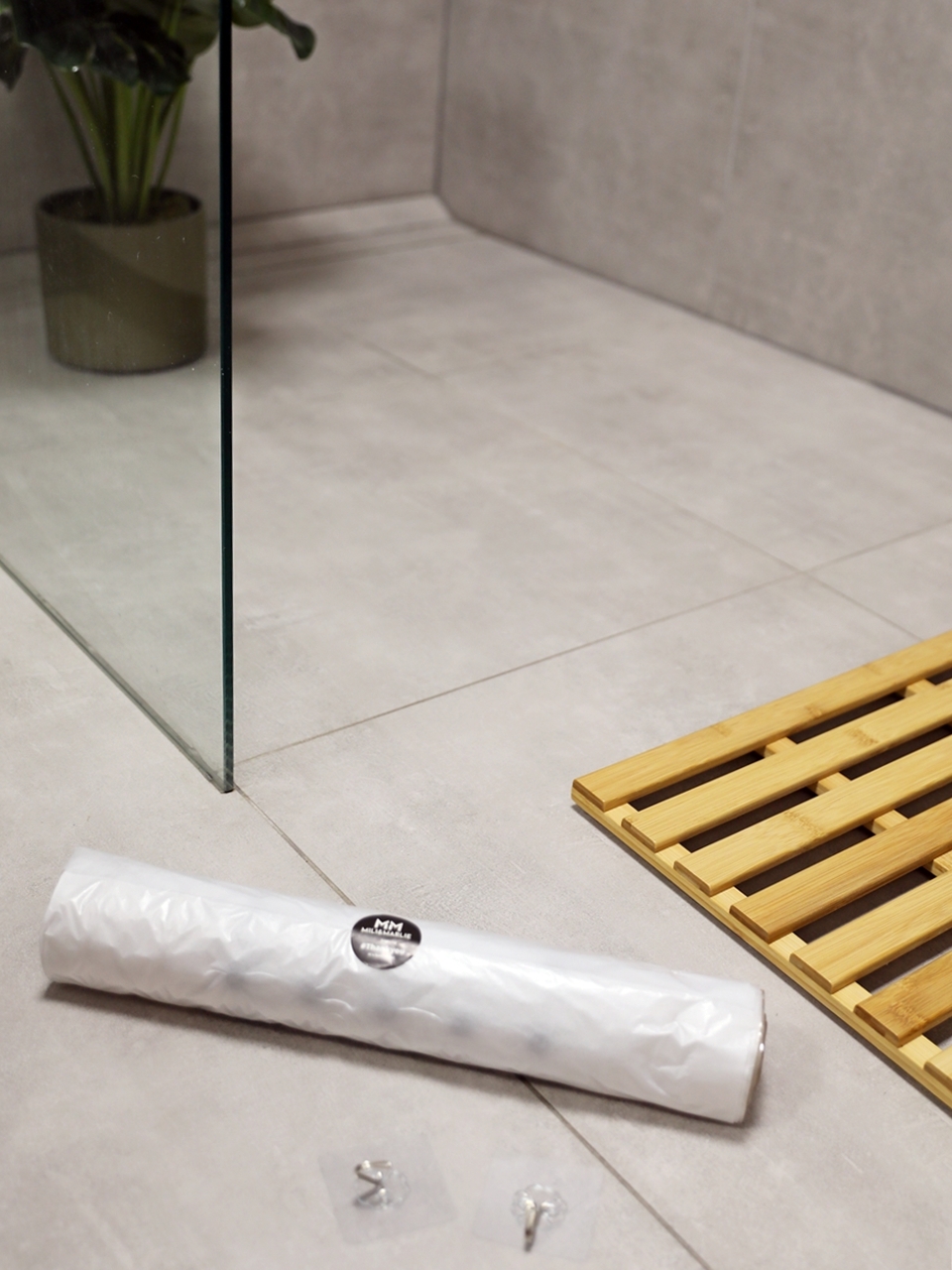 Łazienkowa mata do wanny brodzika 100x40 HELLO BATH or SHOWER buble MAT 100x40 HELLO - obrazek 2