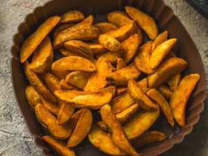 Gadget silikonowy koszyk do frytkownicy kwadrat BR AIRFRYER basket silicone square 20x20 BROWN 077062