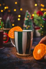 Ceramiczna linia TREE STRIPE kubek 350 ml ZIELONY Ceramic TREE STRIPE mug 350 ml GREEN 23105900