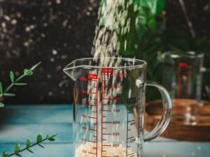 Szklany borosilikatowy dzbanek z miarką 1 L MPL Glass borosilicate jug measuring cup 1L 078595