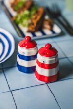 BRISE LINE solniczka lub pieprzniczka Latarnia BRISE LINE salt or pepper lantern shape 079882