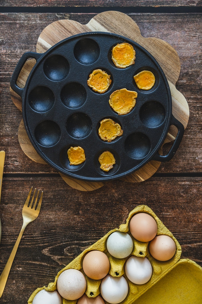 Żeliwna patelnia do małych holenderskich naleśnikó CAST IRON dutch small pancakes pan 23460093 - obrazek 5