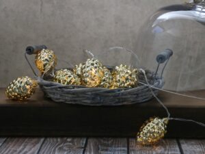 LED lampki metalowe ciepłe 10 diod szyszki złot AA LED metal gold 10 pcs warm light PINECONE 23121156